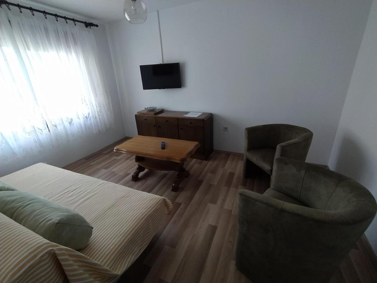 Ferienwohnung Tomic Novi Vinodolski Zimmer foto